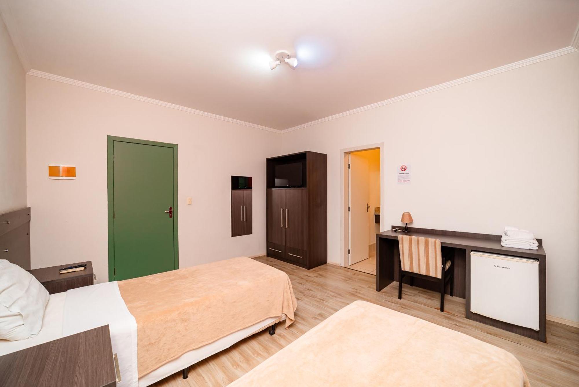 Joli Hotel Pariquera-Acu